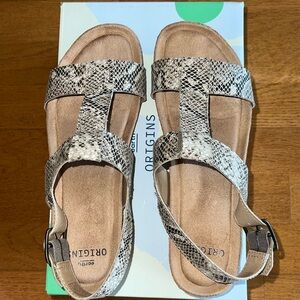 Ladies sandals(earth origins)